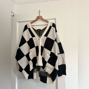 OVERSIZED CHECKERED DRESSED IN LALA SWEATER